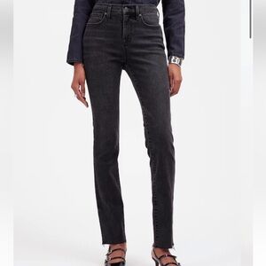 Madewell Mid-Rise Stovepipe Charcoal Straight Leg Jeans 26P NWT